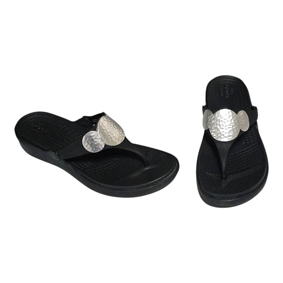 CROCS Shoes - Crocs Sanrah Flip Flops Womens Size 9 Hammered Circle Wedge Black Silver Sandals